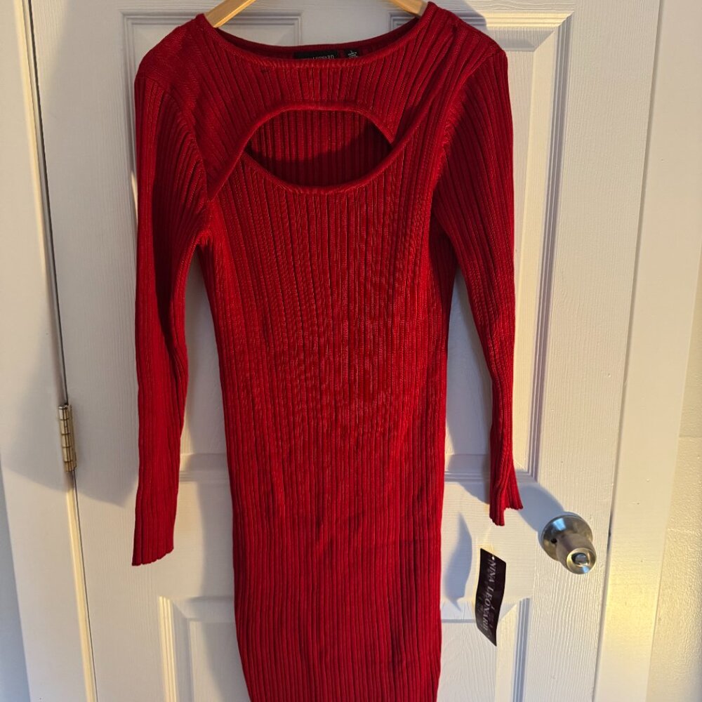 NEW WITH TAGS SWEATER DRESS - Picture 4 of 7
